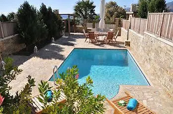 Pearls Of Crete - Residences 4*